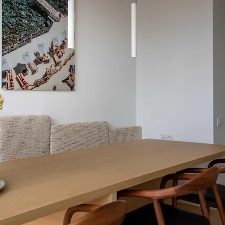 Stunning Duplex - 3 Bedroom - 2 Sunny Terrasses דירה