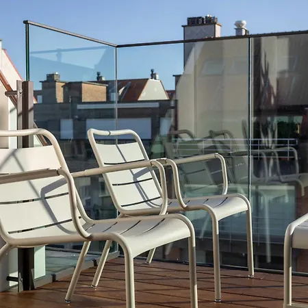 Stunning Duplex - 3 Bedroom - 2 Sunny Terrasses Apartment