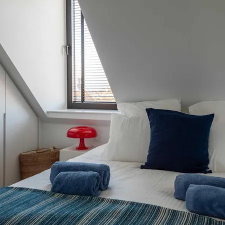 Stunning Duplex - 3 Bedroom - 2 Sunny Terrasses דירה